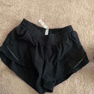 Lululemon shorts black